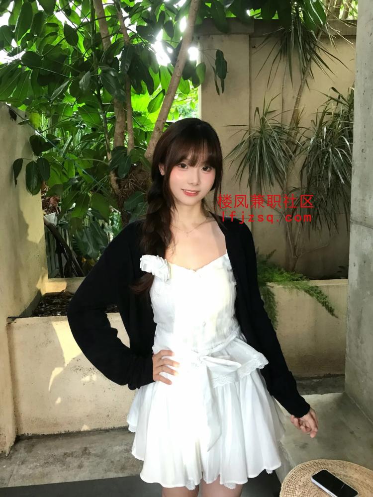 情瘾少女粉嫩鲍鱼性感诱惑口活超赞