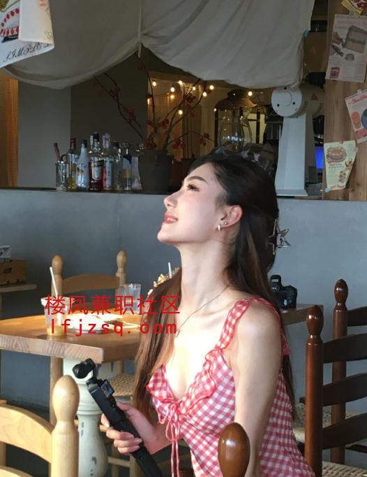 大连吊带黑丝青春少女