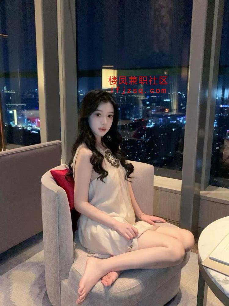 粉嫩妹子有公寓