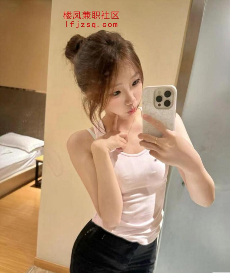 约延边妹妹不穿内衣骚逼水多年轻有活力