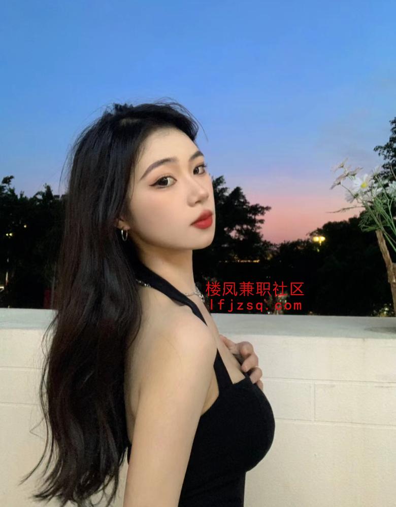美乳嫩穴女上位蛮腰榨精超级享受