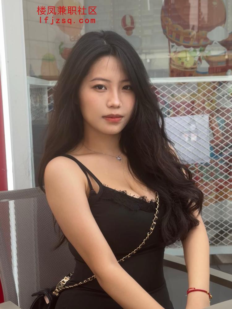 临汾妹子性感水多粉嫩人漂亮