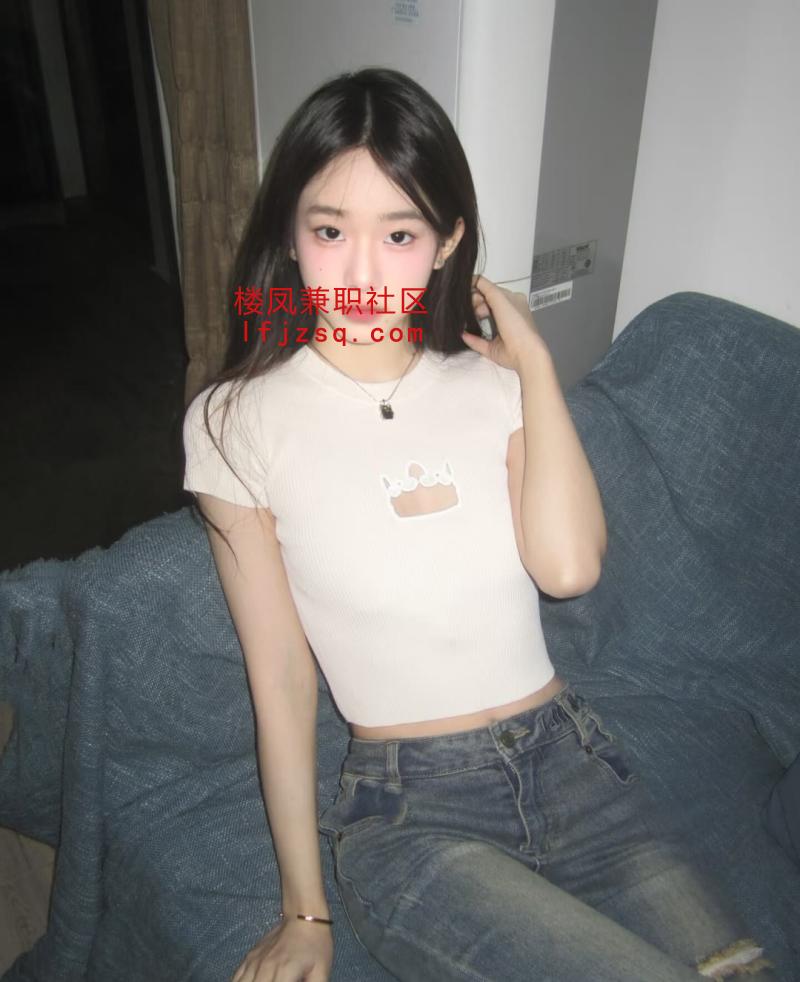 情趣制服风骚小妹妹