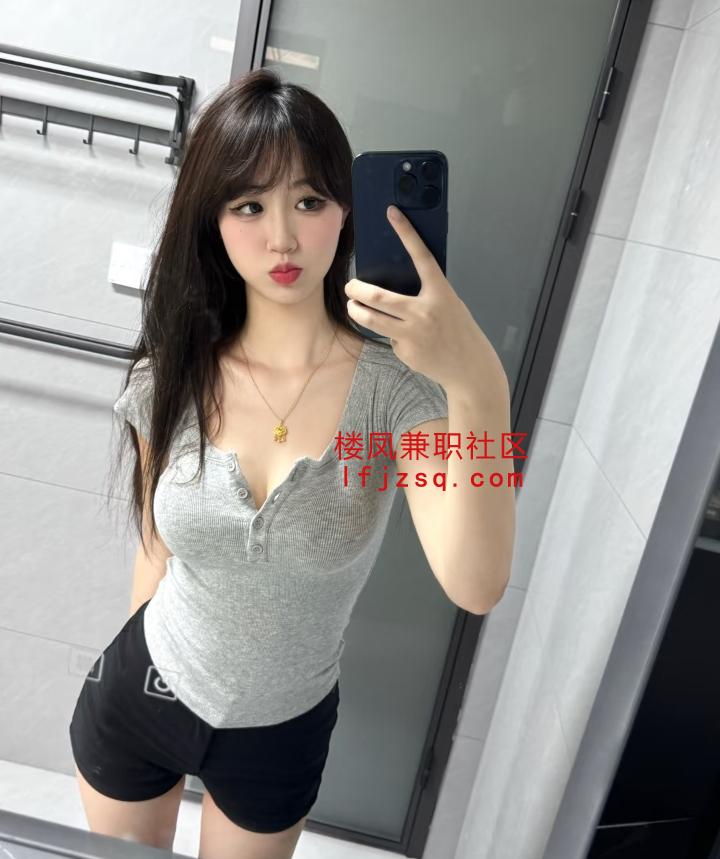 嫩妹粉嫩小B水汪汪的惹人疼爱