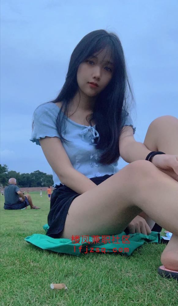 大长腿清纯邻家女孩个人兼职