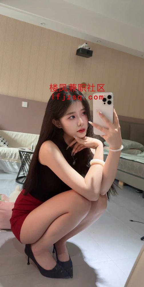 大长腿气质服务系妹子