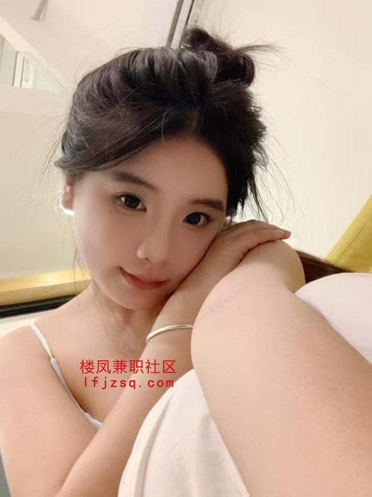 极品兼职妹妹下面还特别紧
