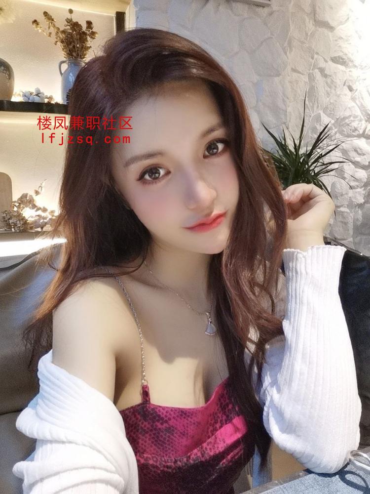 贵阳清纯少女下海兼职赚钱粉鲍鱼多水易高潮