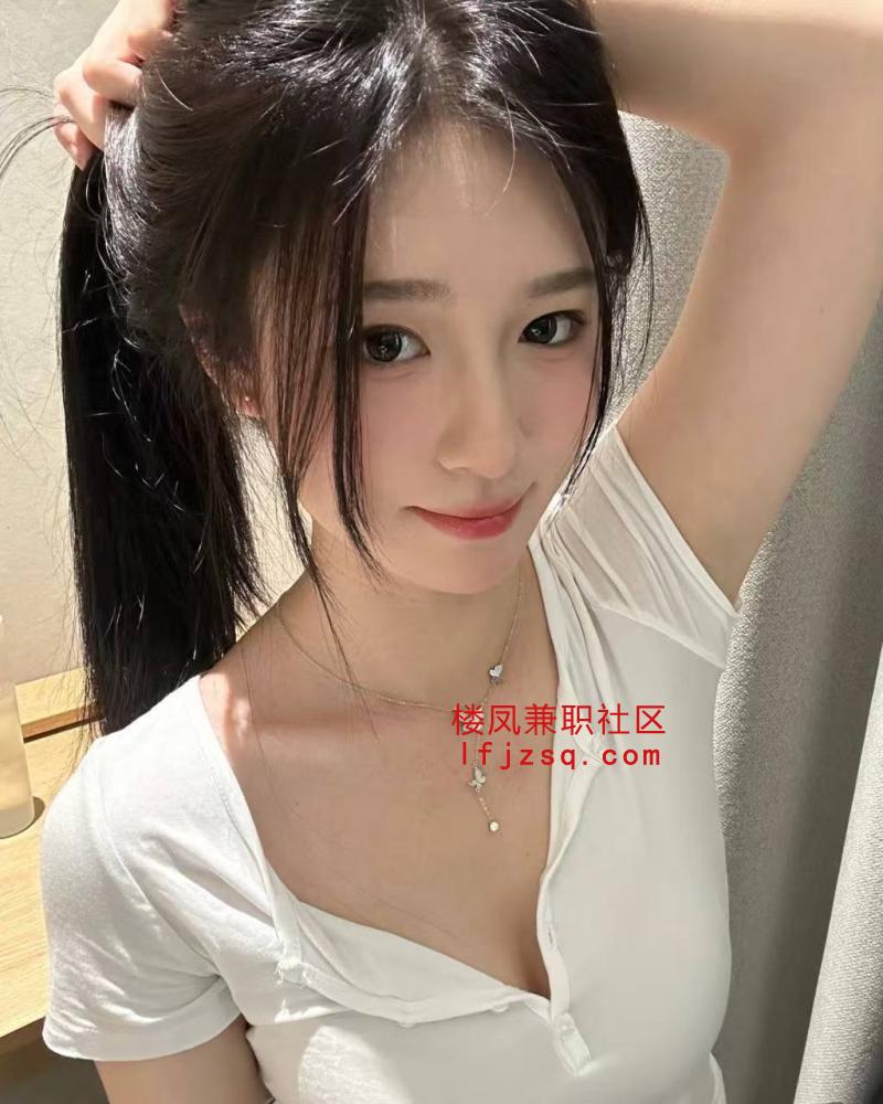 极品大胸御姐女上位扭腰榨汁