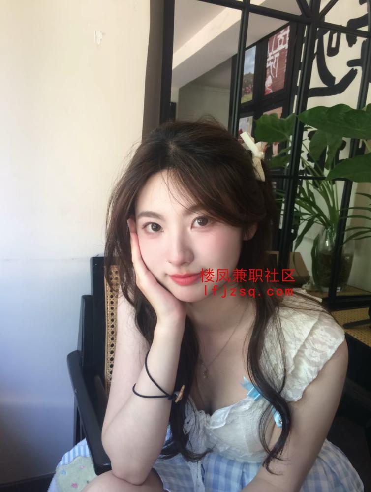 嫩货肥美小蝴蝶很诱人