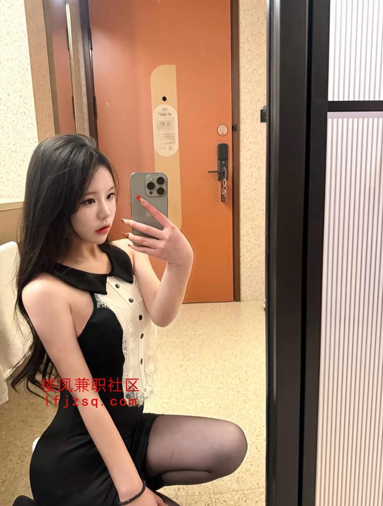 极品骚穴身材S嫩逼夹的好紧