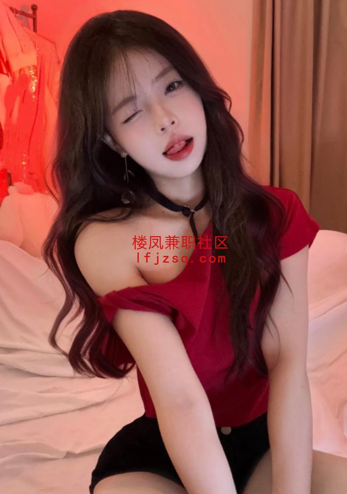 甜美系女孩逼逼很粉 口得好深