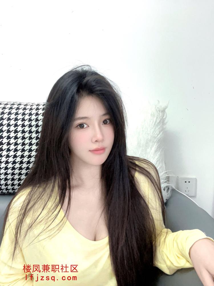 翘臀女友系小姐姐