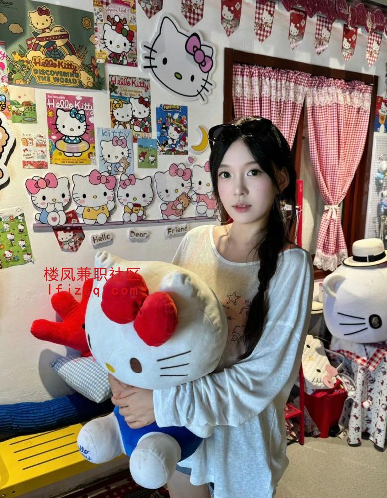 常熟穿着性感诱人大腿