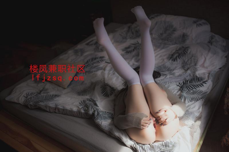 广州大学生下海兼职水多粉嫩