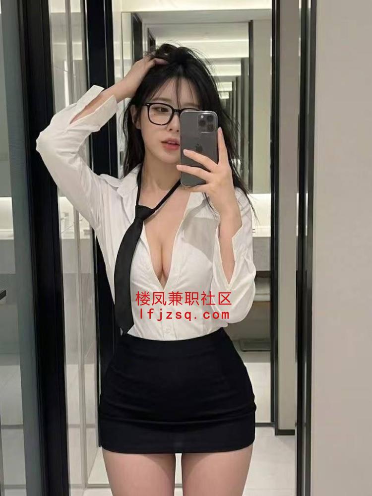 前凸后翘完美身材爽到起飞