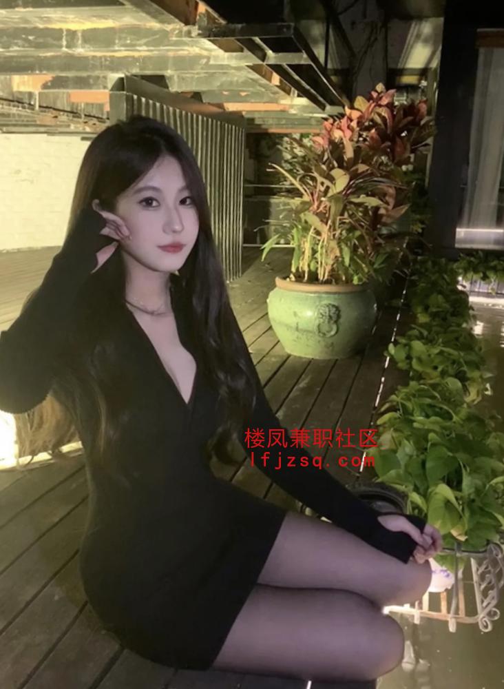 芜湖最爱的鲜嫩大白巨乳白虎嫩妹
