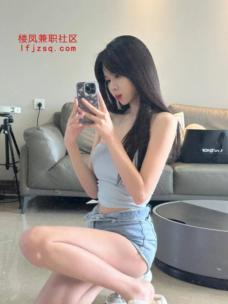 无锡骚货美女陪你鸳鸯浴一起洗澡