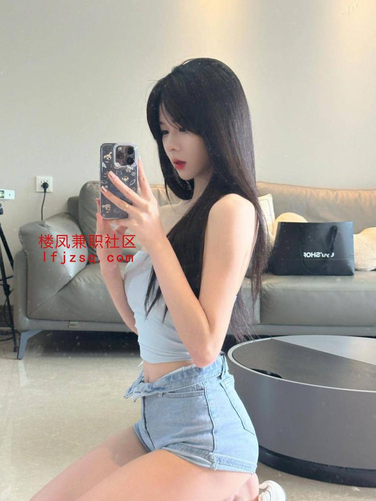 无锡骚货美女陪你鸳鸯浴一起洗澡