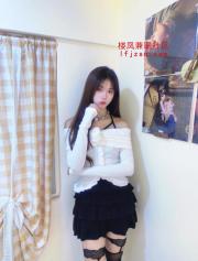 小姐姐白嫩有点娇羞，骚穴很紧可外出