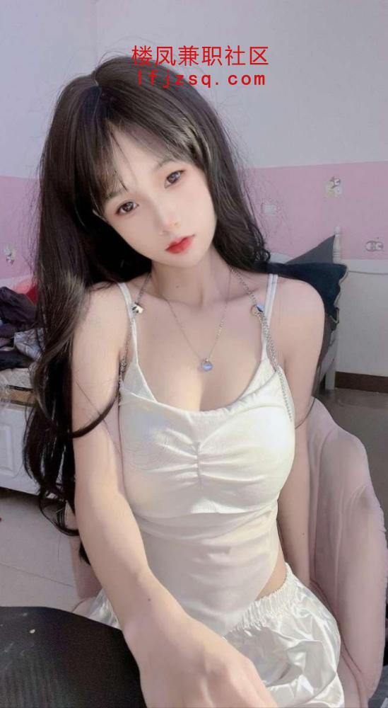 大胸邻家女孩刚破处不久好紧好会高潮夹吸