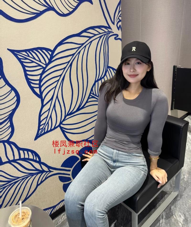 小姐姐风骚诱人，水多活好