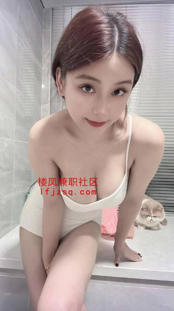 网约南宁纯欲大胸妹 奶子又大又白、奶头粉粉的！