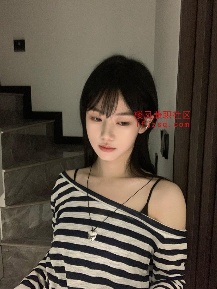很骚的一个妹子，口的好 水很多