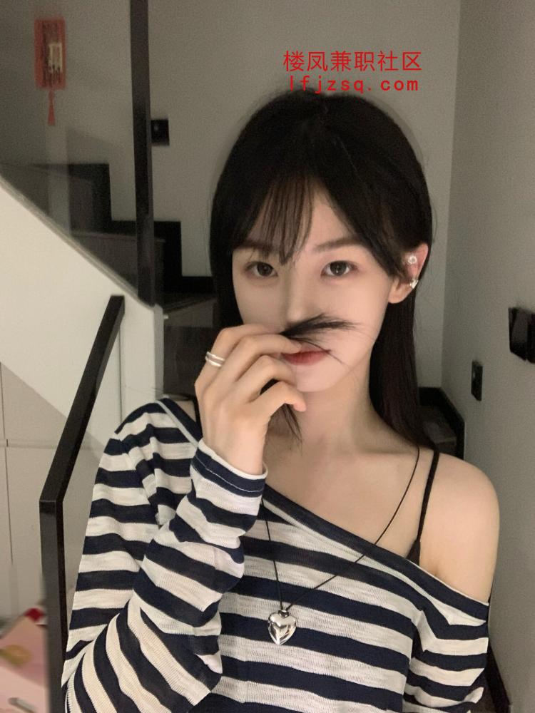 很骚的一个妹子，口的好 水很多