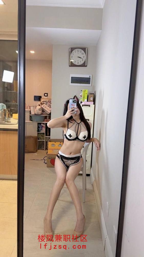 杭州市极品南方嫩妹口活天花板皇后嫩逼水多