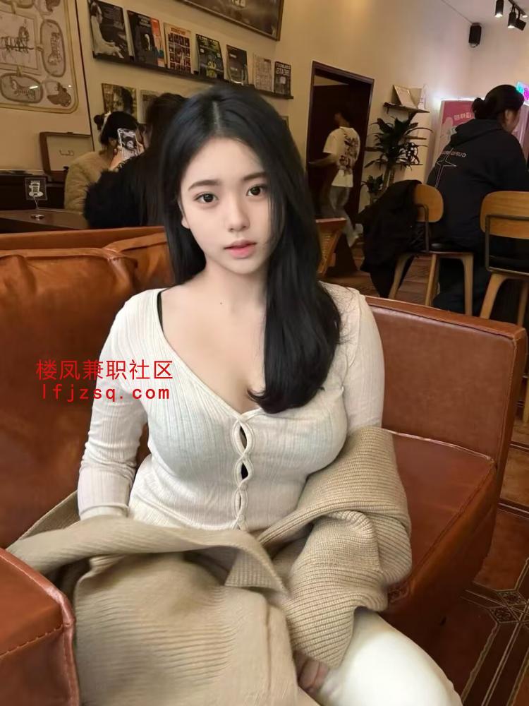 青春少女绝美身材粉嫩多多水蝴蝶