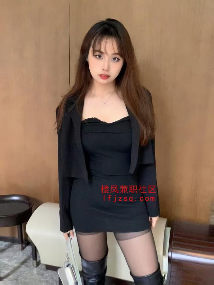身材丰满皮肤白嫩宝贝