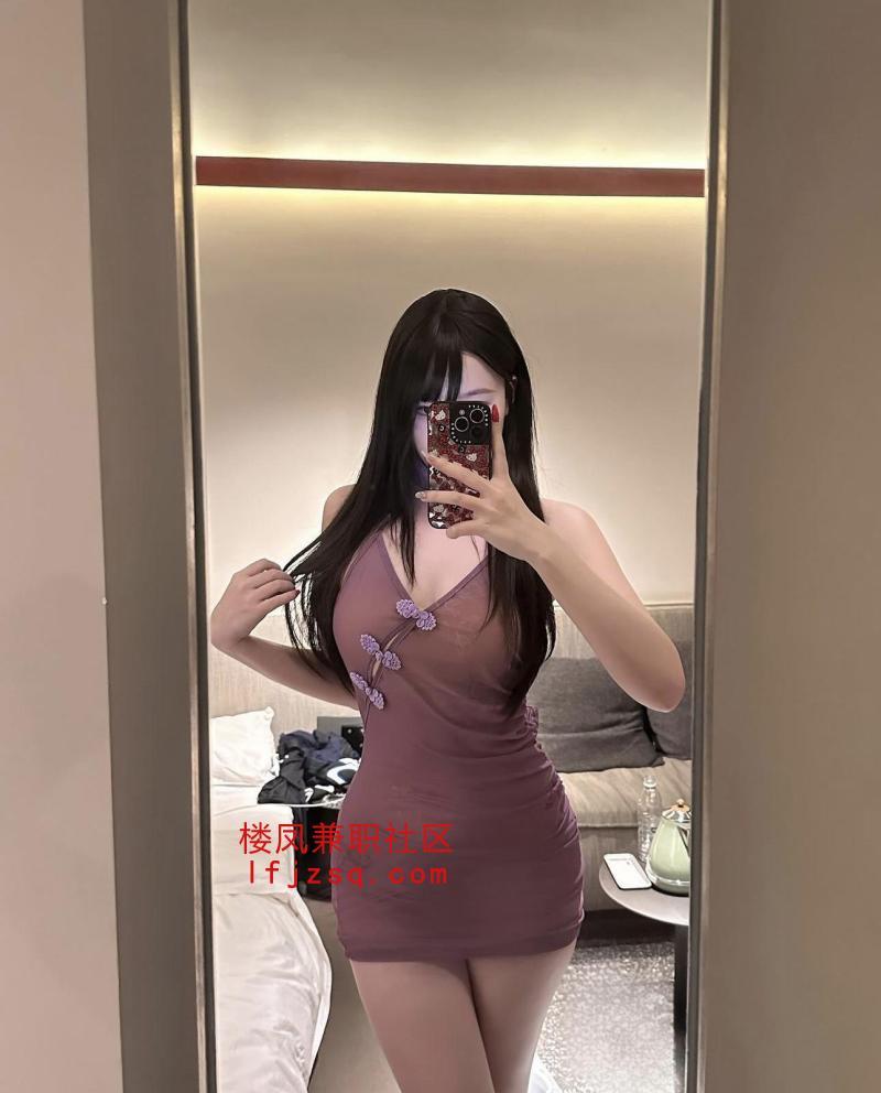 长腿尤物放荡不羁配合各种姿势