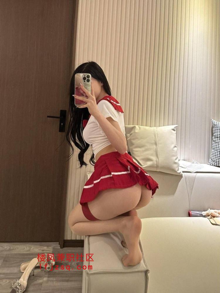 淄博高颜值纯欲小姐姐jk丝袜制服火爆诱人