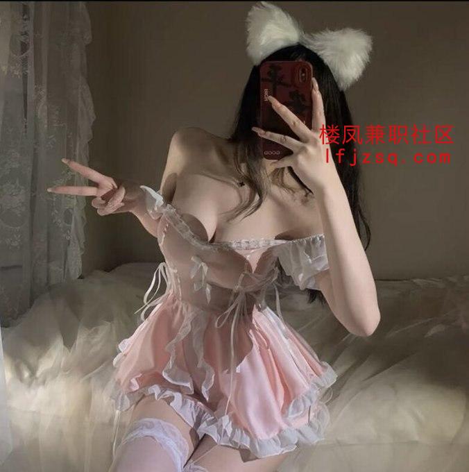 上海嫩妹肤白貌美水多屁股大