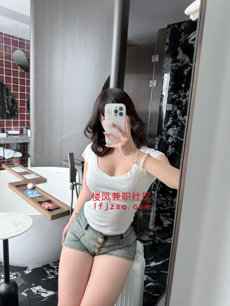 24岁下面紧致搞起来很舒服
