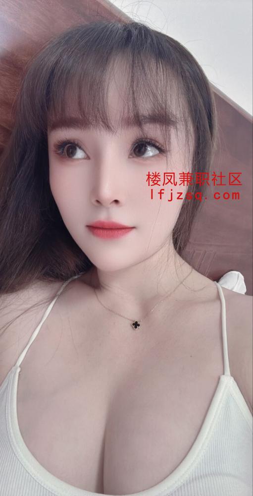 兼职小姐姐人美逼紧水多