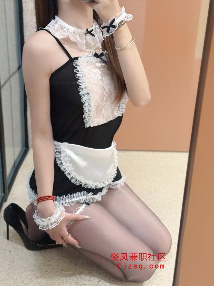 上海白虎小嫩妹乖巧听话配合很刺激
