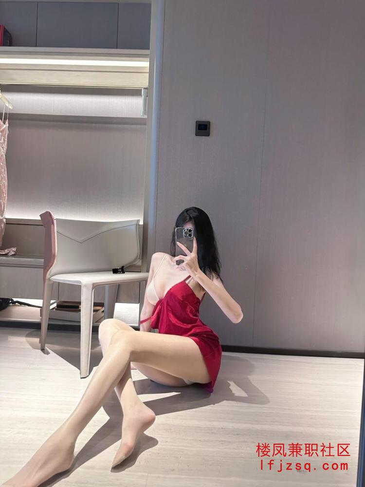 珠海粉逼妹淫水多极品反纯又骚