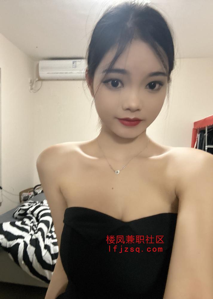 品尝雪白甜美妹妹，粉嫩葡萄我最爱