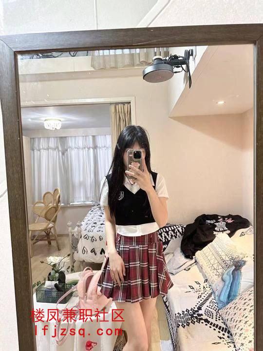 张家港童颜巨乳极品小娇妻三点粉嫩顶级榨汁机