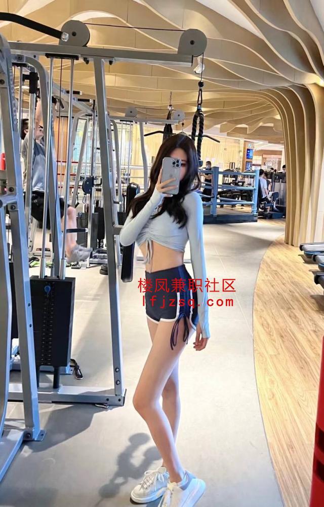 大同刚下海兼职大胸小靓妹服务全套