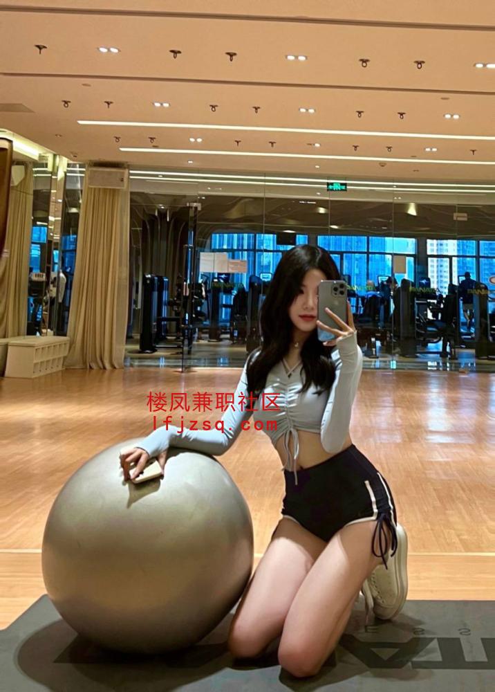 大同刚下海兼职大胸小靓妹服务全套
