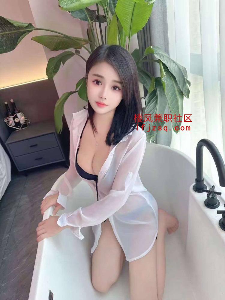 厦门市奶子又大又挺口活不错做的时候很投入