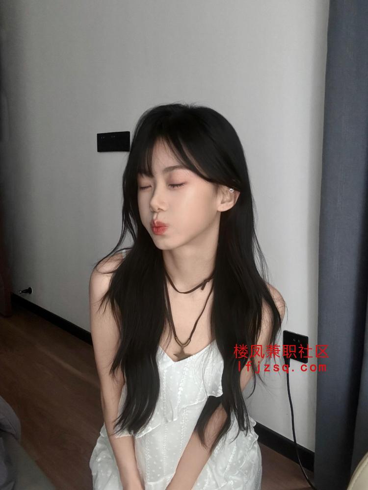 广州人照符合身材匀称超赞的美女