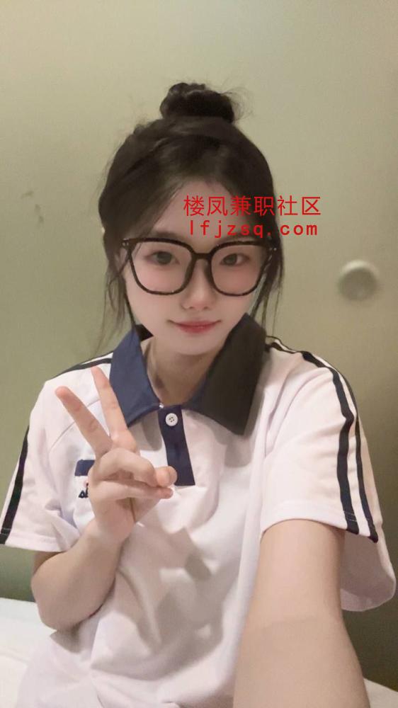 扬州性感三点粉小穴嘴巴很紧