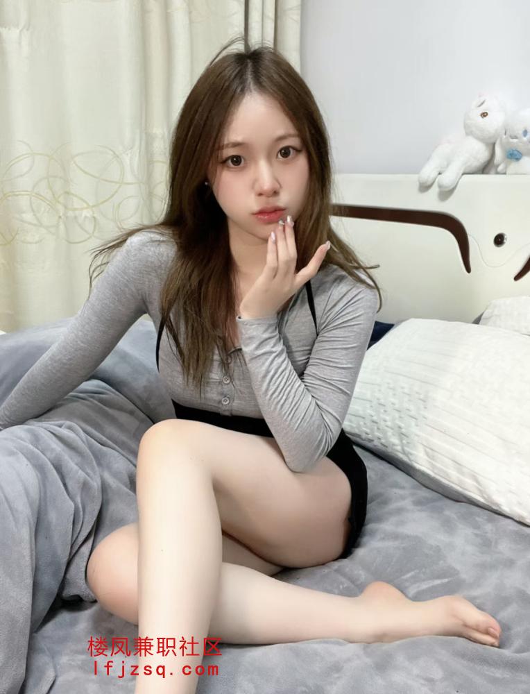 00后清纯少女