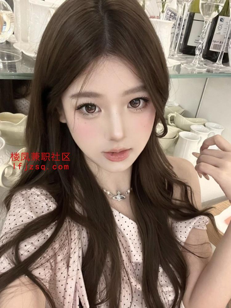 上海黑丝大长腿学生妹 各种姿势配合 晚上外出