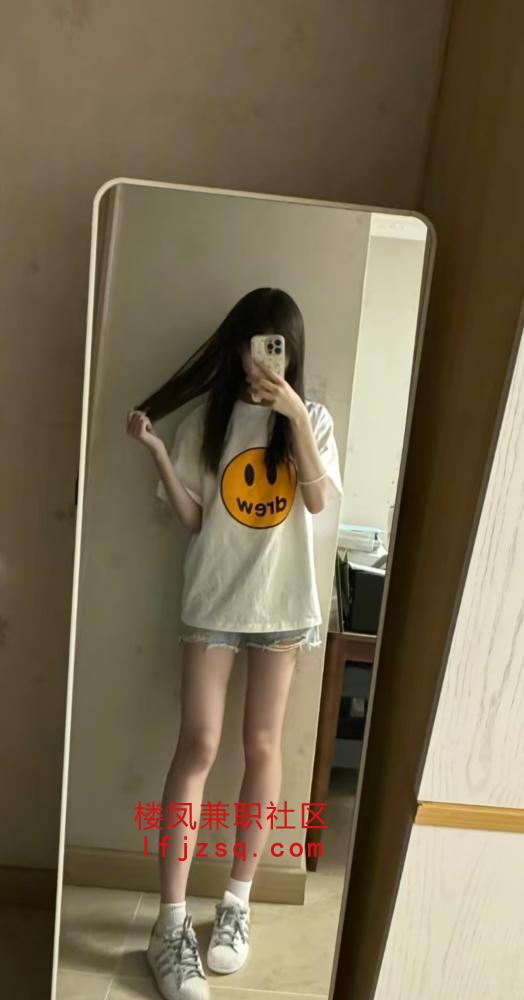太原刚兼职的学生嫩妹妹，粉嫩逼逼