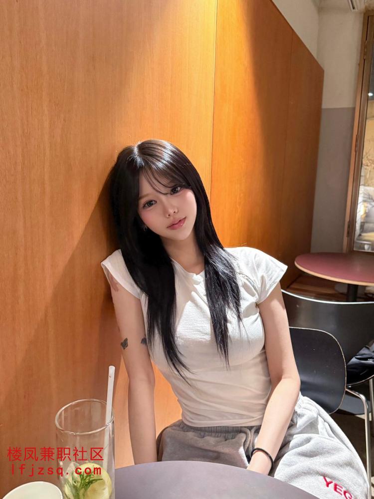 乌鲁木齐市新人白虎高颜值极品妹妹。